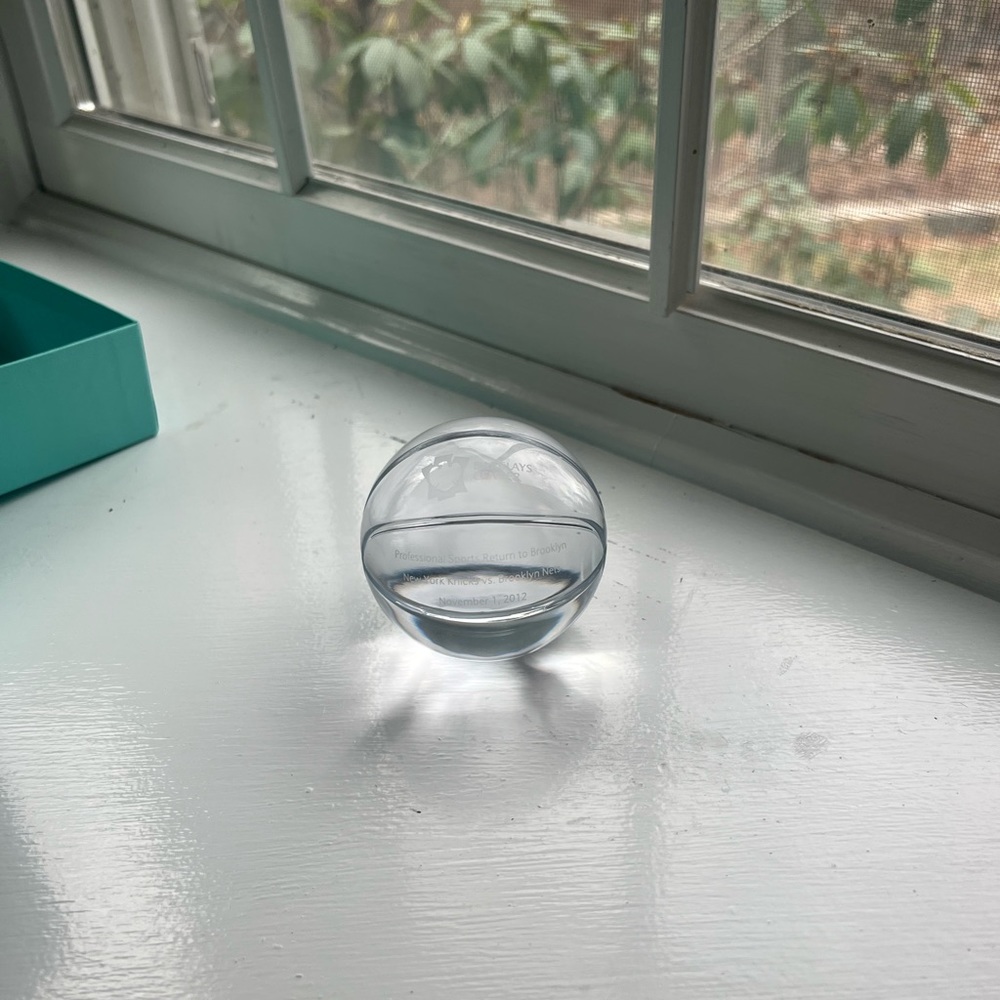 Tiffany & Co Crystal Basketball Paperweight Barclays Center Brooklyn Nets Knicks - Picture 7 of 9